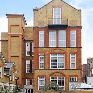 Central 2-Bed, 2-Bath Sanctuary Near Holborn Station, Covent Garden & West End